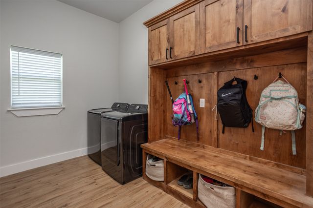 405 County Road 156, Whitesboro, TX 76273