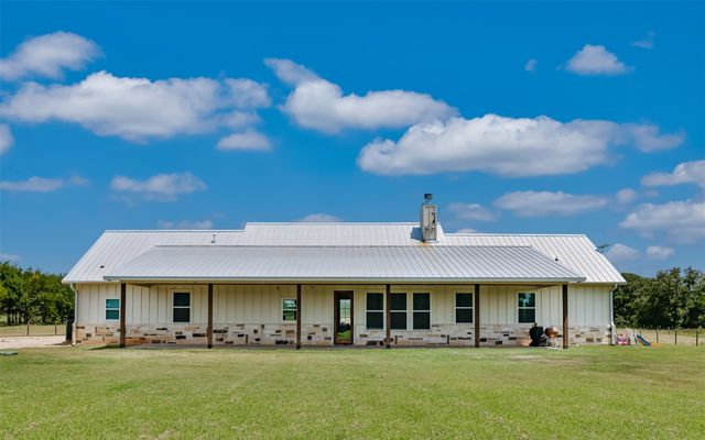 405 County Road 156, Whitesboro, TX 76273