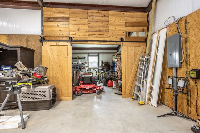 405 County Road 156, Whitesboro, TX 76273