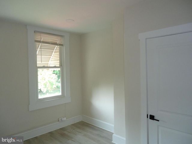 2807 CLIFTON AVE, Baltimore, MD 21216