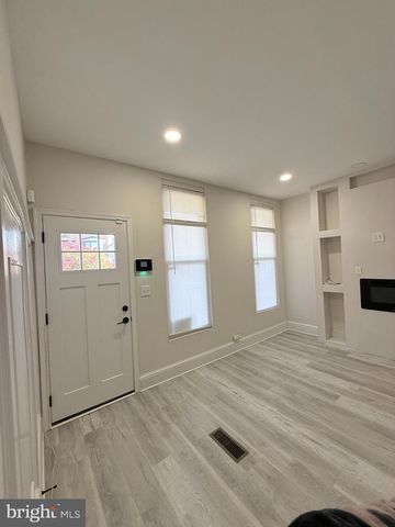 2807 CLIFTON AVE, Baltimore, MD 21216