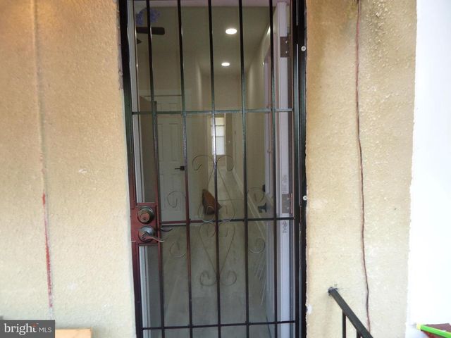 2807 CLIFTON AVE, Baltimore, MD 21216