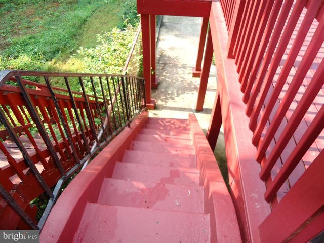 2807 CLIFTON AVE, Baltimore, MD 21216
