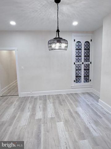2807 CLIFTON AVE, Baltimore, MD 21216