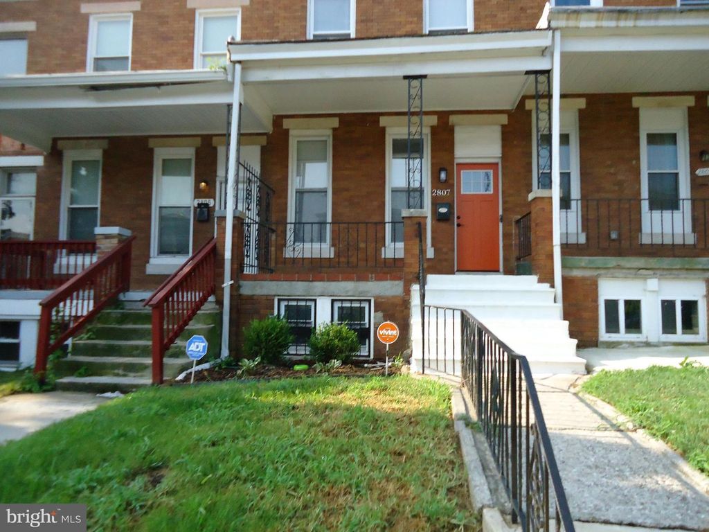 2807 CLIFTON AVE, Baltimore, MD 21216