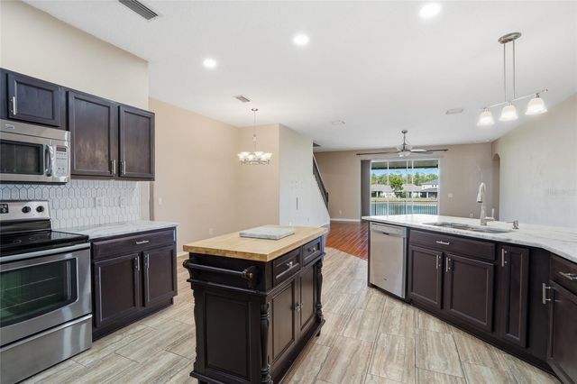 29725 CEDAR WAXWING DRIVE, Wesley Chapel, FL 33545