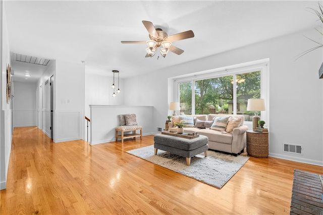 15412 E 42nd Place, Independence, MO 64055