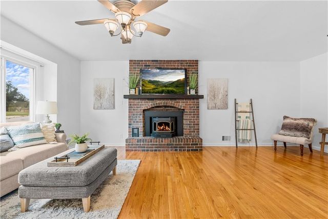 15412 E 42nd Place, Independence, MO 64055
