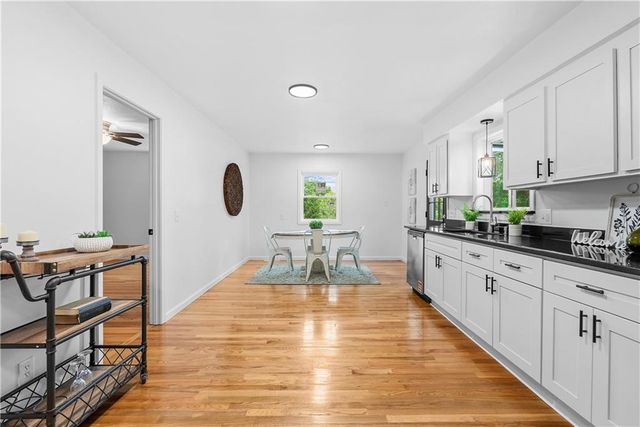 15412 E 42nd Place, Independence, MO 64055