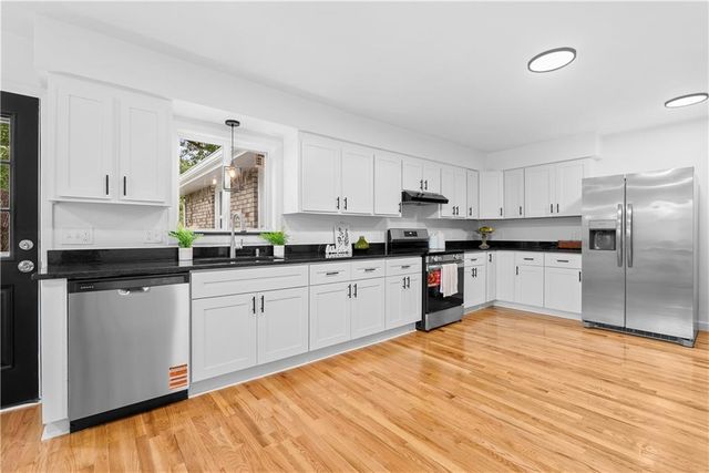 15412 E 42nd Place, Independence, MO 64055