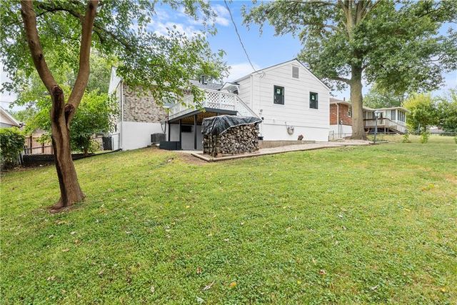 15412 E 42nd Place, Independence, MO 64055