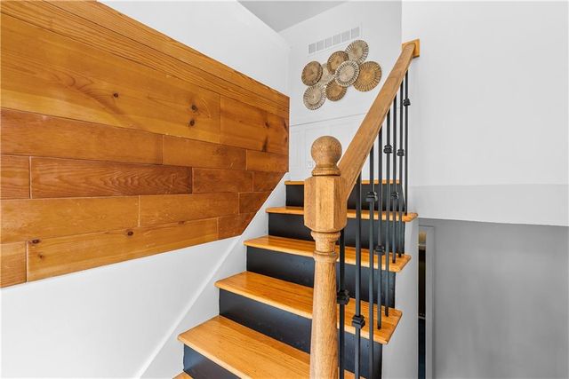 15412 E 42nd Place, Independence, MO 64055