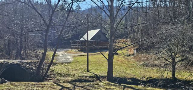 248 Lower Smithfield Road, Tellico Plains, TN 37385