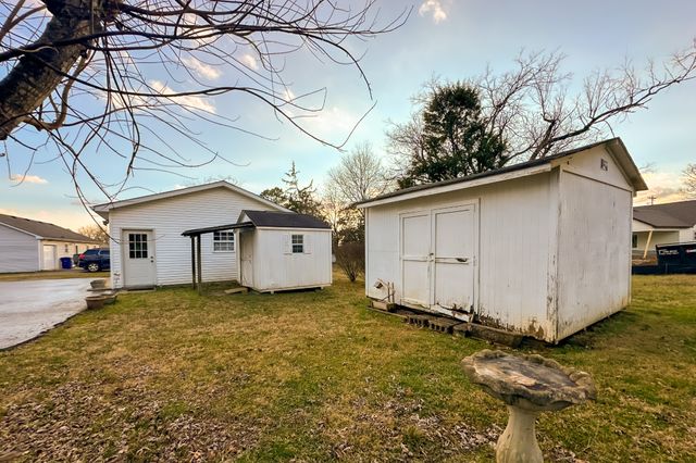 1311 Glenoaks Rd, Shelbyville, TN 37160