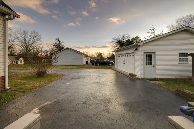 1311 Glenoaks Rd, Shelbyville, TN 37160