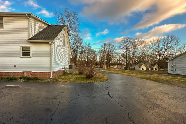 1311 Glenoaks Rd, Shelbyville, TN 37160