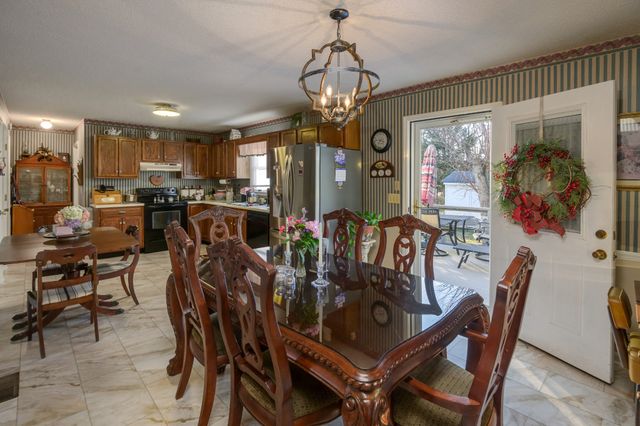 1311 Glenoaks Rd, Shelbyville, TN 37160