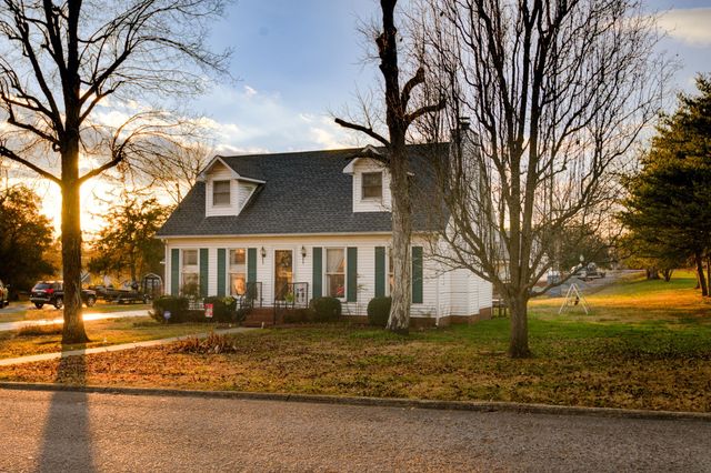 1311 Glenoaks Rd, Shelbyville, TN 37160