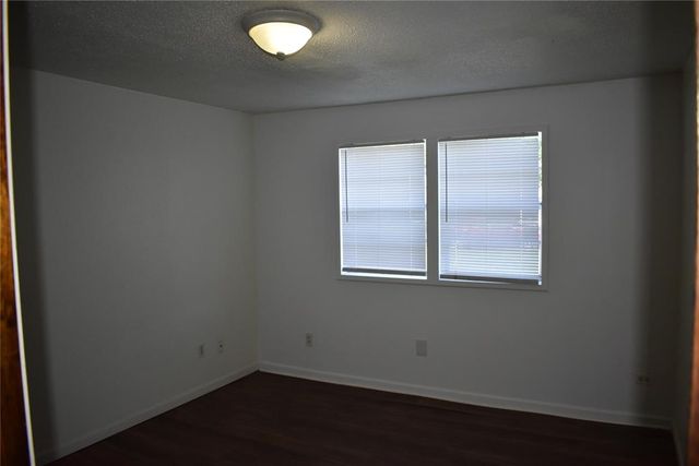 428 S 8th Street, Yukon, OK 73099