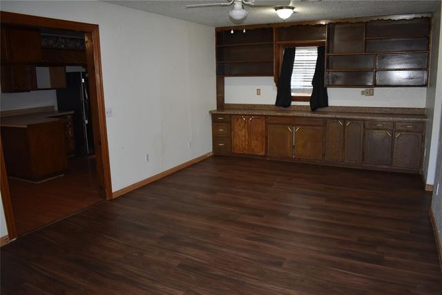 428 S 8th Street, Yukon, OK 73099