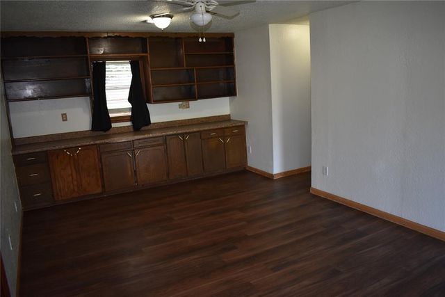 428 S 8th Street, Yukon, OK 73099