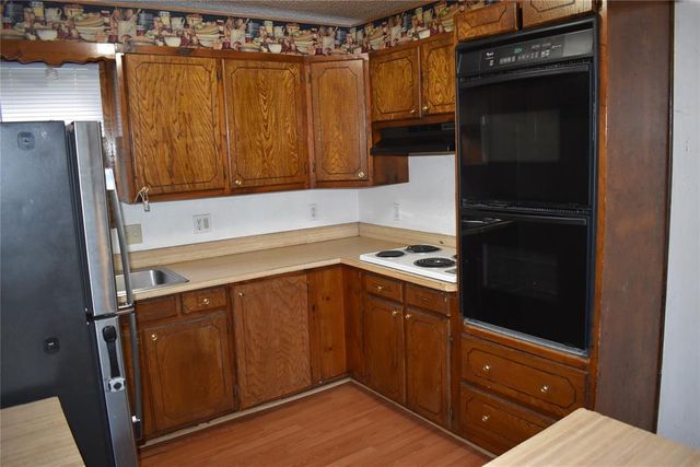 428 S 8th Street, Yukon, OK 73099