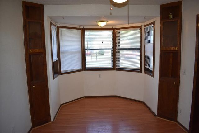 428 S 8th Street, Yukon, OK 73099