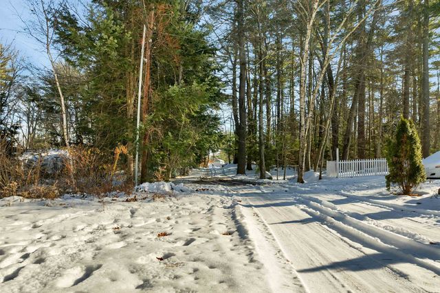 26 Oak Street, Northwood, NH 03261