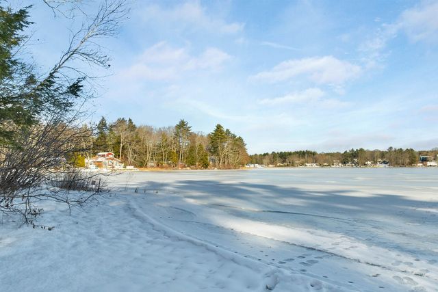 26 Oak Street, Northwood, NH 03261