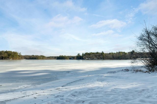 26 Oak Street, Northwood, NH 03261
