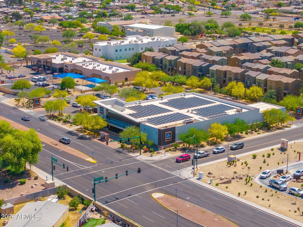 Image 44 of property listing at 16825 N 14TH Street 121, Phoenix, AZ 85022