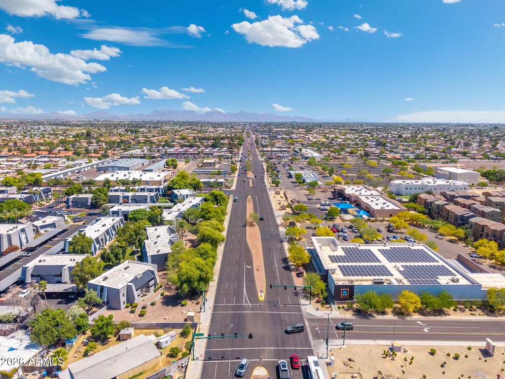 Image 50 of property listing at 16825 N 14TH Street 121, Phoenix, AZ 85022