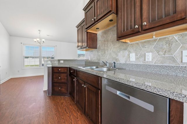 142 Corbin Tanner Dr., Conway, SC 29527