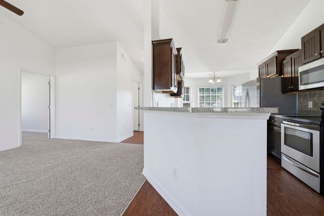 142 Corbin Tanner Dr., Conway, SC 29527