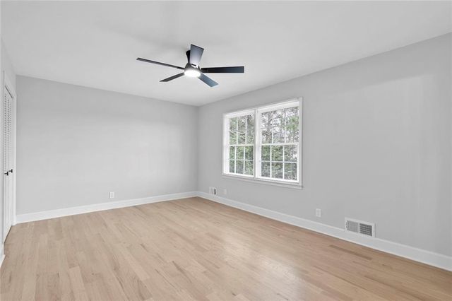 2802 Lakeview Court, Buford, GA 30519