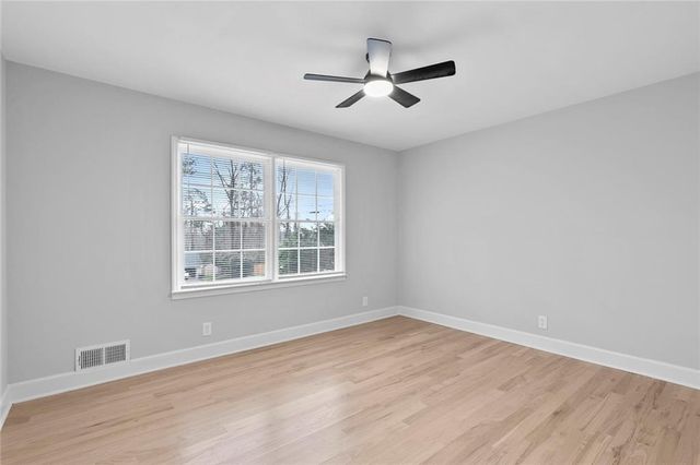 2802 Lakeview Court, Buford, GA 30519