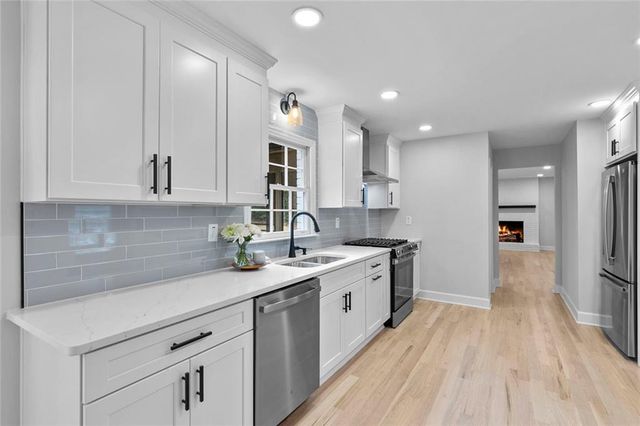 2802 Lakeview Court, Buford, GA 30519