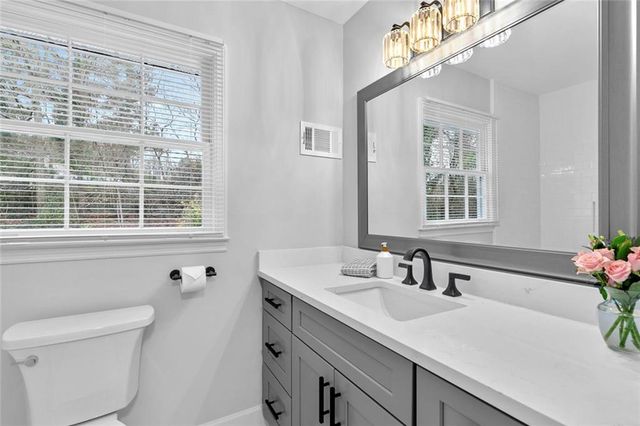 2802 Lakeview Court, Buford, GA 30519