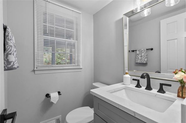 2802 Lakeview Court, Buford, GA 30519