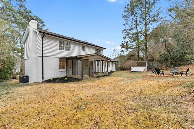 2802 Lakeview Court, Buford, GA 30519