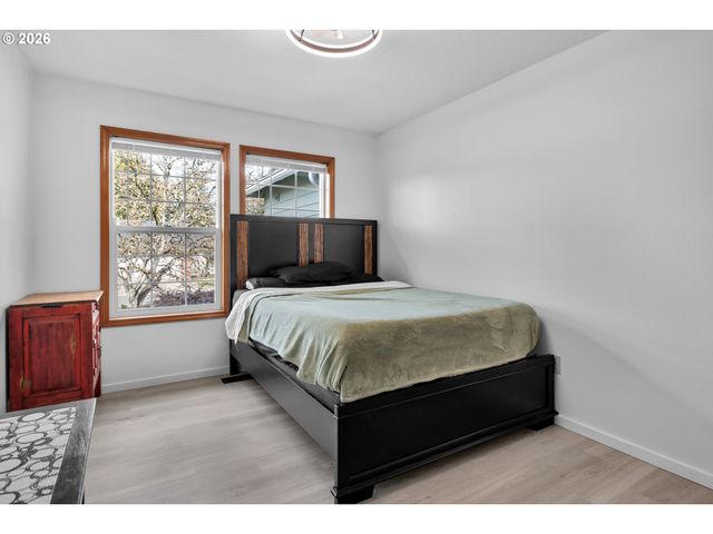 1420 Ne HOFFMAN Dr, Mc Minnville, OR 97128