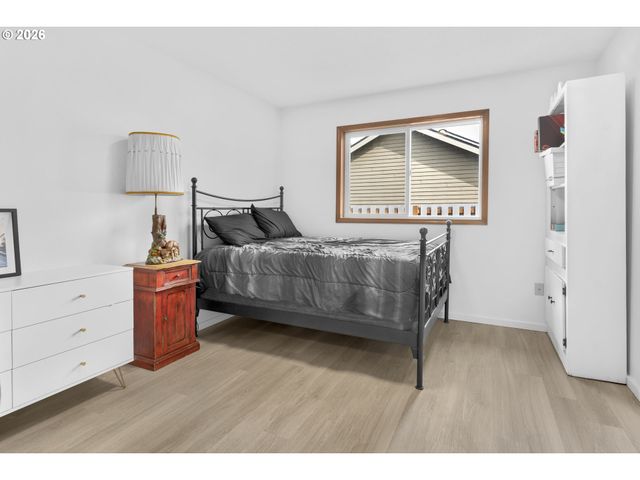 1420 Ne HOFFMAN Dr, Mc Minnville, OR 97128