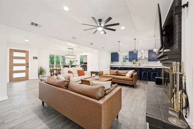 10349 Carry Back Circle, Dallas, TX 75229