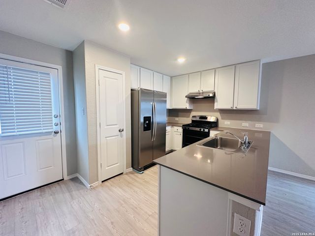 20452 Fire Stone, San Antonio, TX 78264