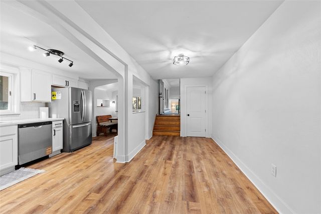 1812 Ridge Rd, Jeannette, PA 15644