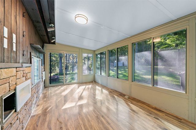 1812 Ridge Rd, Jeannette, PA 15644