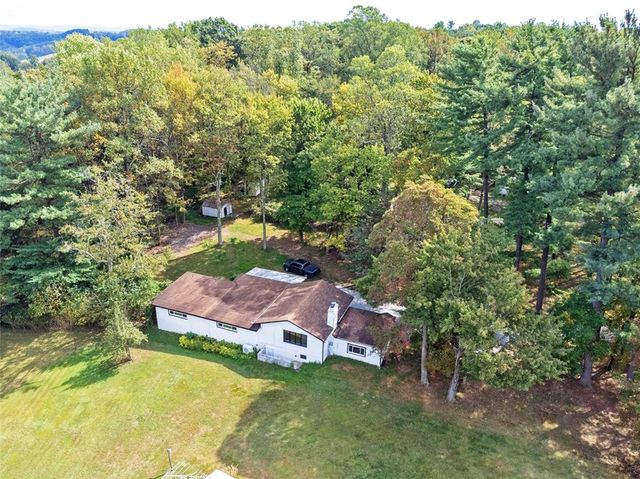 1812 Ridge Rd, Jeannette, PA 15644