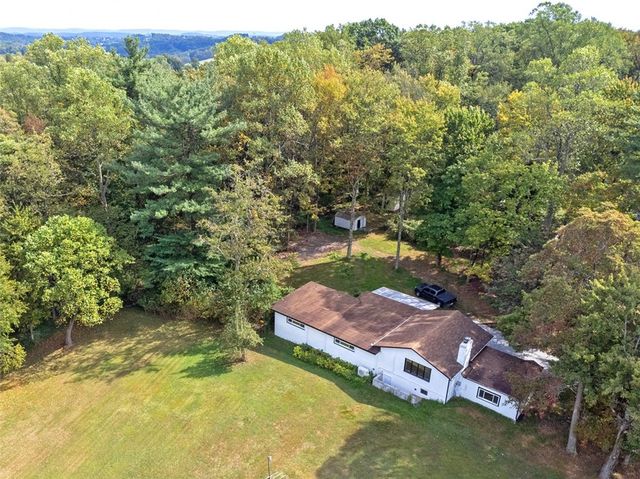 1812 Ridge Rd, Jeannette, PA 15644