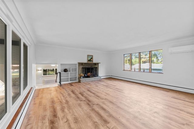 1812 Ridge Rd, Jeannette, PA 15644