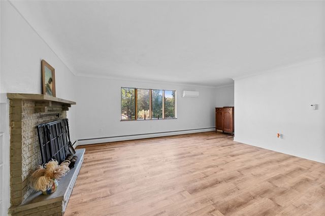 1812 Ridge Rd, Jeannette, PA 15644